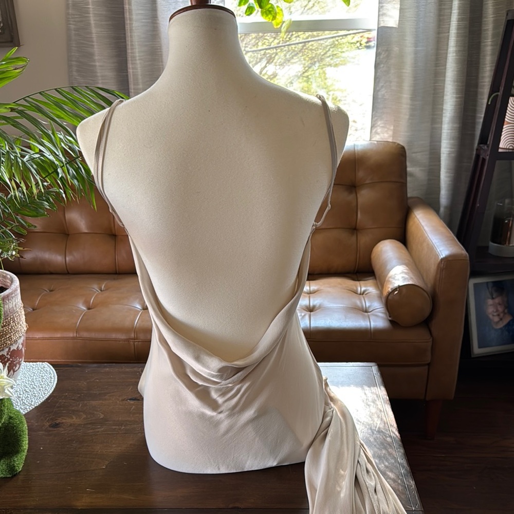 Meshki - Elegant Gown- Small- NWT - Picture 4 of 7